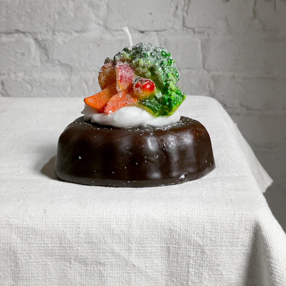 Biscotto Chocolate Heart Cake with Fruit Candle