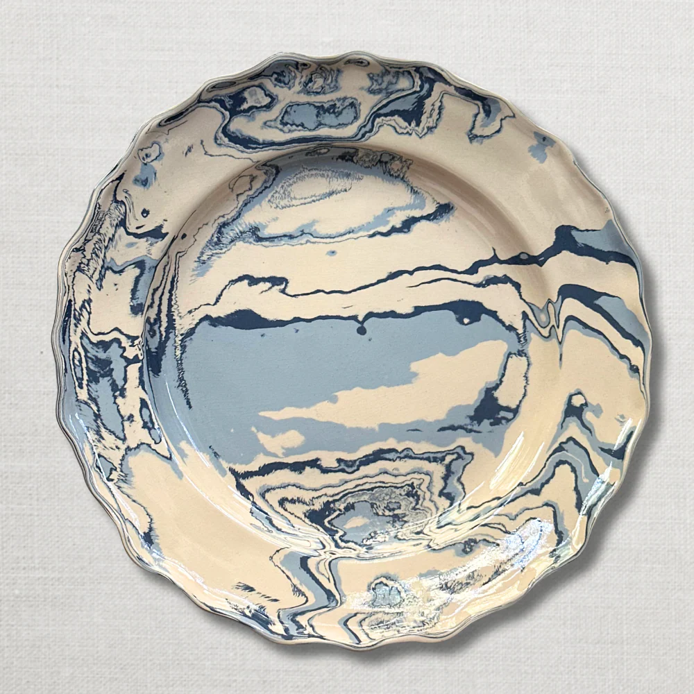 Marbled Scalloped Plate in Belle Île (BI #769)
