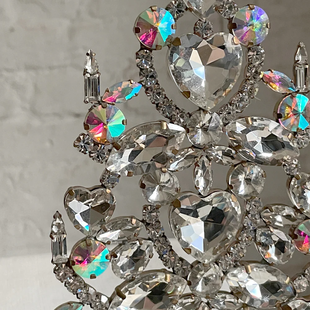 Nostalgic Glass Jeweled Tree with Hearts - Image 2